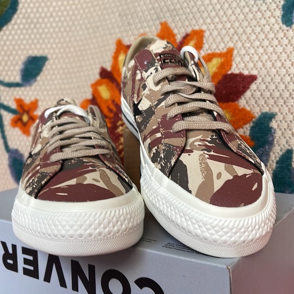 Converse A03679C
ONE STAR PRO OX
VINTAGE KHAKI/BLACK/EGRET
WMNS sneakers - Picture 10 of 16